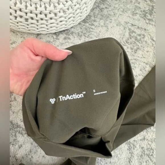 BUTTER Cheeky Hi-Rise Legging - Green - Picture 7 of 8